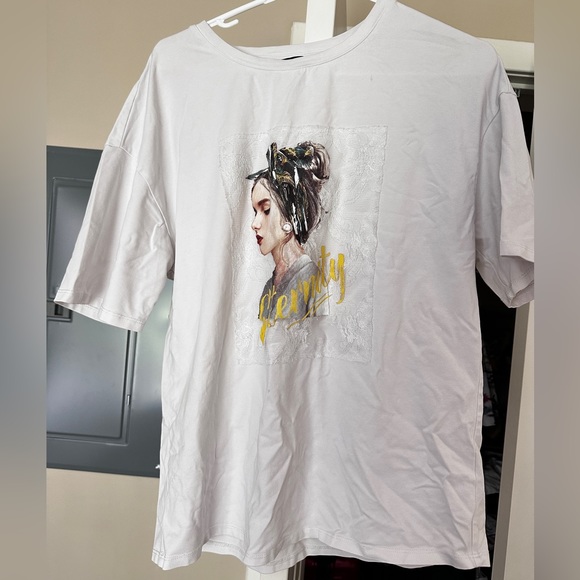 Tops - white T-shirt